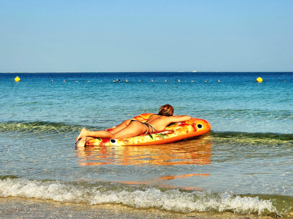 Sicherer Familientraum am Meer nahe Pool 